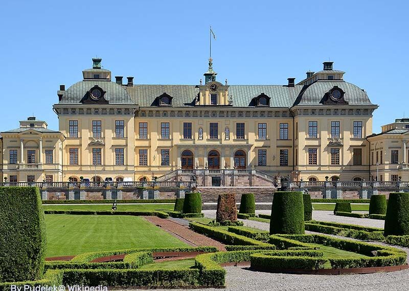 ארמון דרוטינגהולם, תמונה של הארמון והגנים מסביבו
